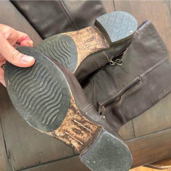 UGG Leather Boots - Picture 4 of 5